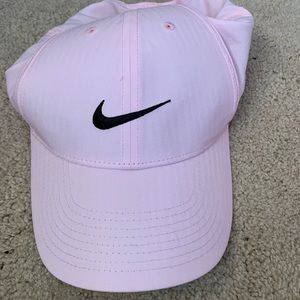 Women’s Nike hat